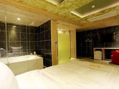 Eco Hotel 2*